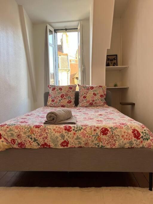 Le Comte Est Bon, Quartier Antiquaires Apartment Дижон Екстериор снимка